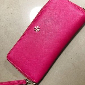 Tory Burch wallet